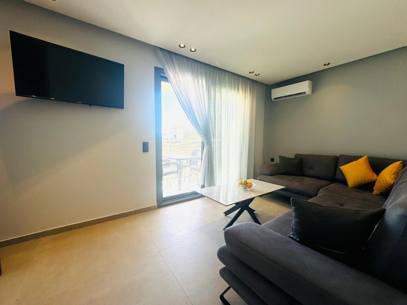 Joy Apartments 리메나리아 객실 사진